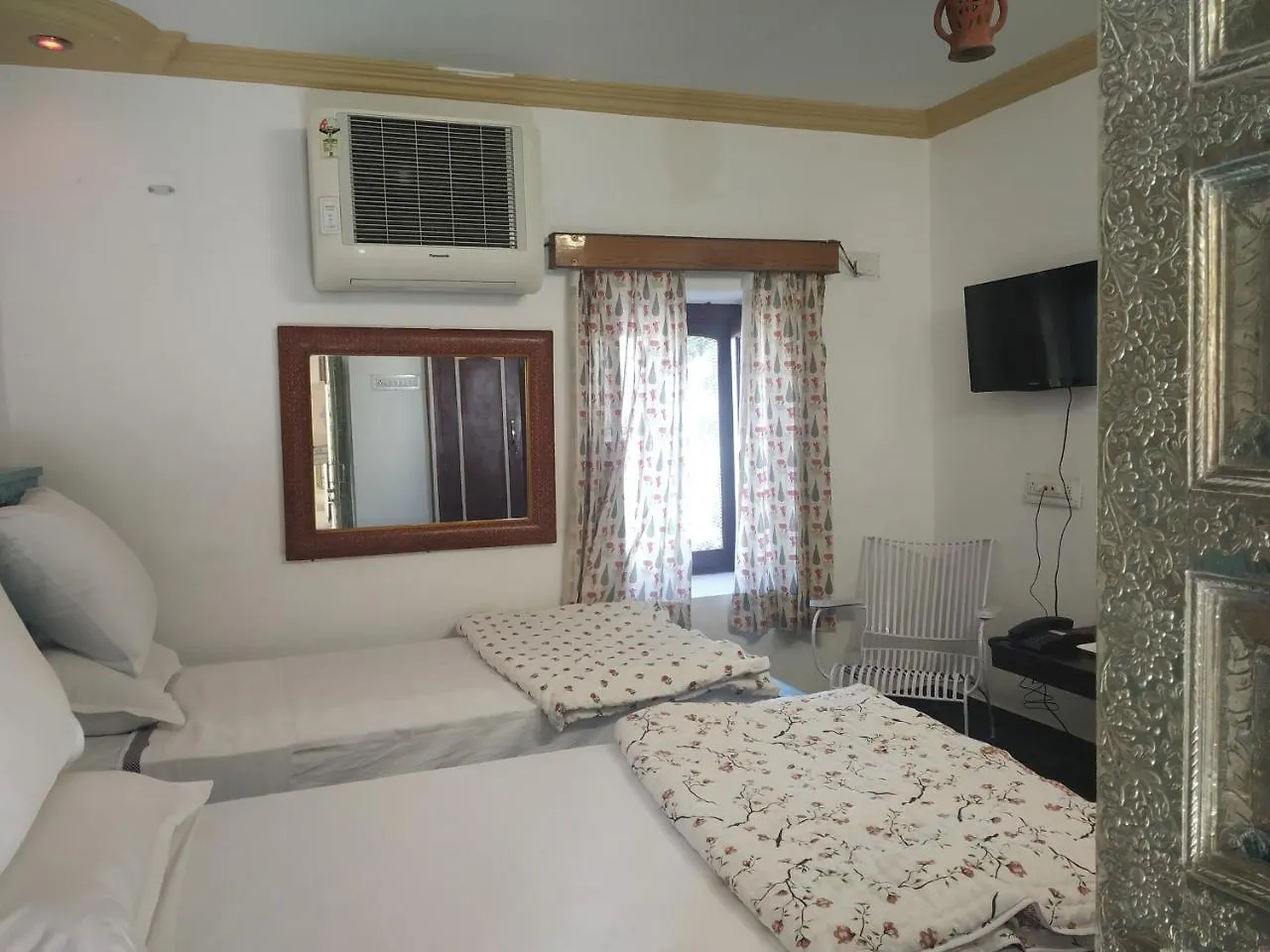 Hotel Mewari Villa Udaipur 3*,