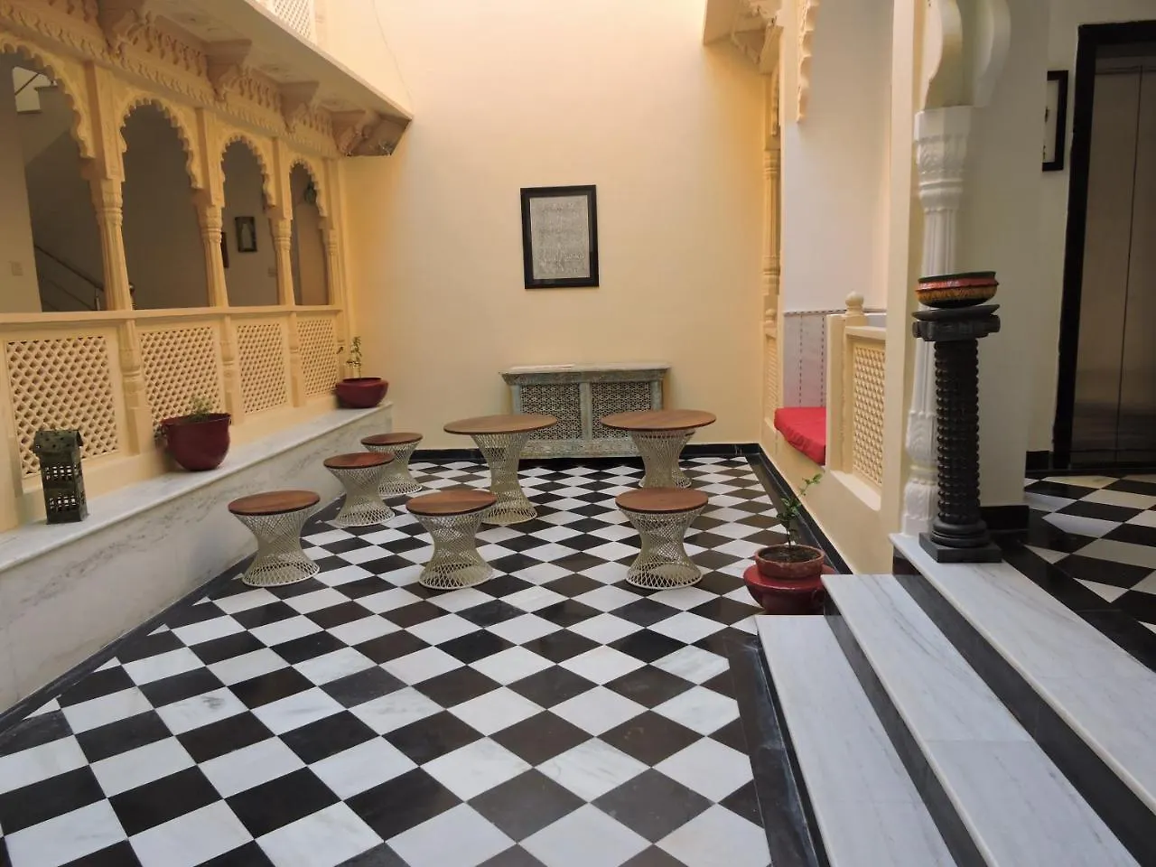 Hotel Mewari Villa Udaipur India