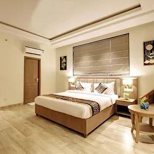 Hotel King Delhi Airport ****