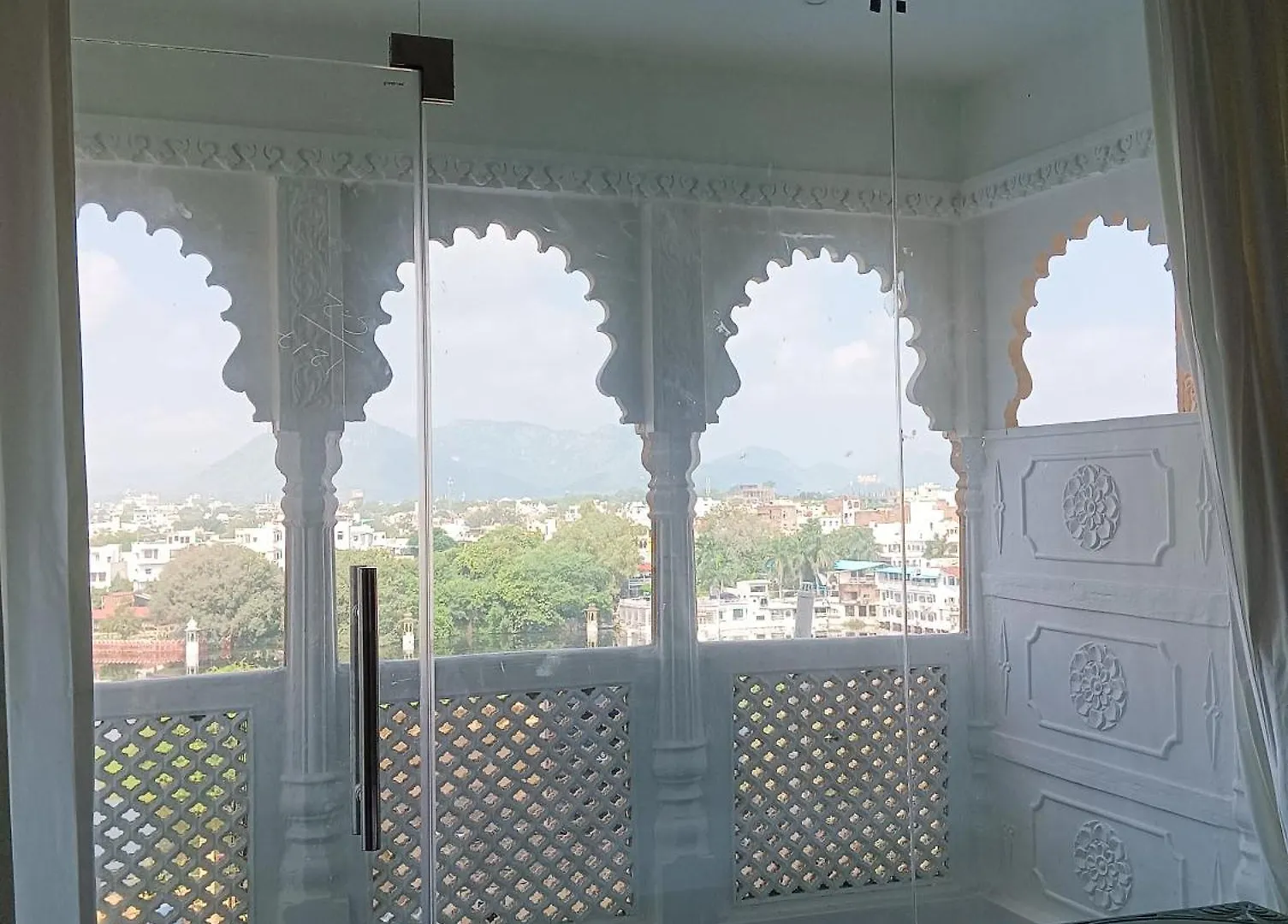 *** Couette-café Hotel Mewari Villa Udaipur Inde